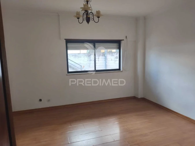 Apartamento T2 para Venda em Arruda dos Vinhos Foto 4