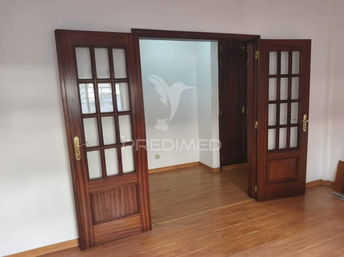 Apartamento T2 para Venda em Arruda dos Vinhos Foto 5