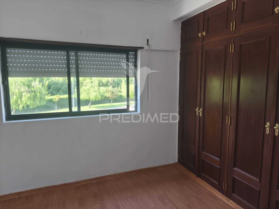Apartamento T2 para Venda em Arruda dos Vinhos Foto 15