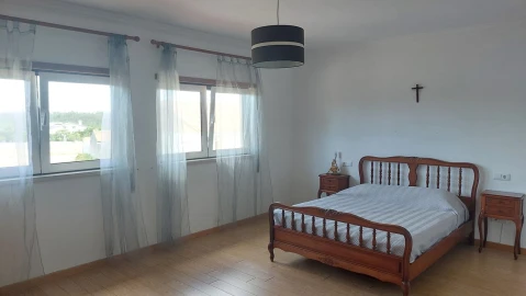 Moradia T3 para Venda em Monte Real e Carvide
