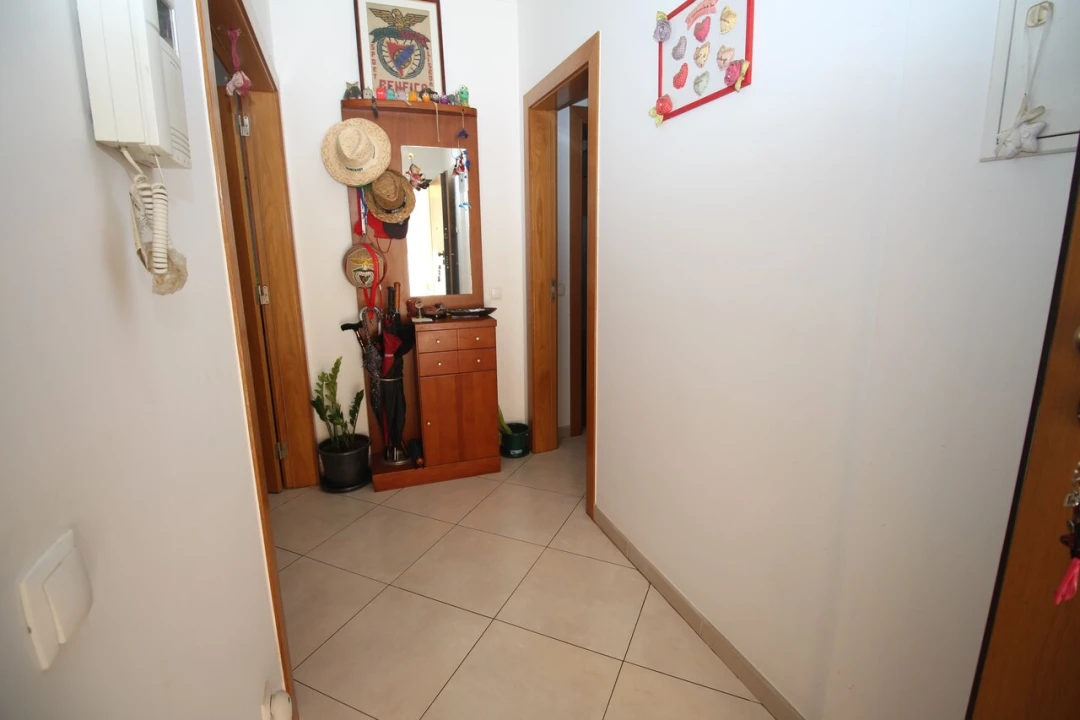 Apartamento T4 para Venda em Portimão Foto 3