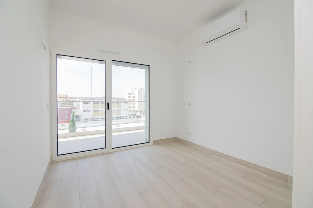 Apartamento T2 para Venda em Portimão Foto 22
