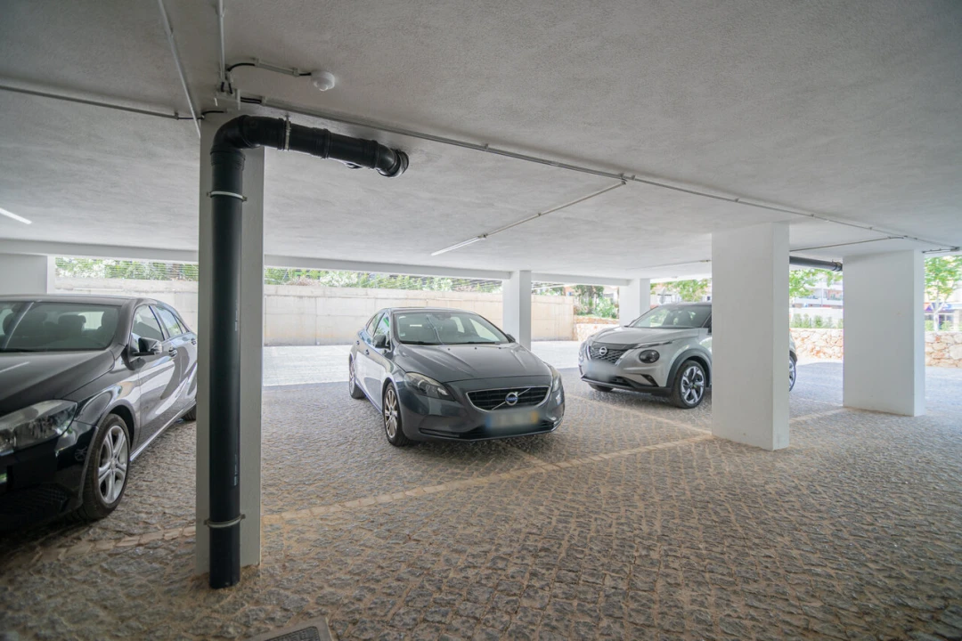 Apartamento T2 para Venda em Portimão Foto 48