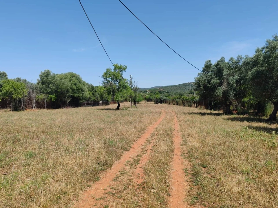 Terreno para Venda em Paderne Foto 2
