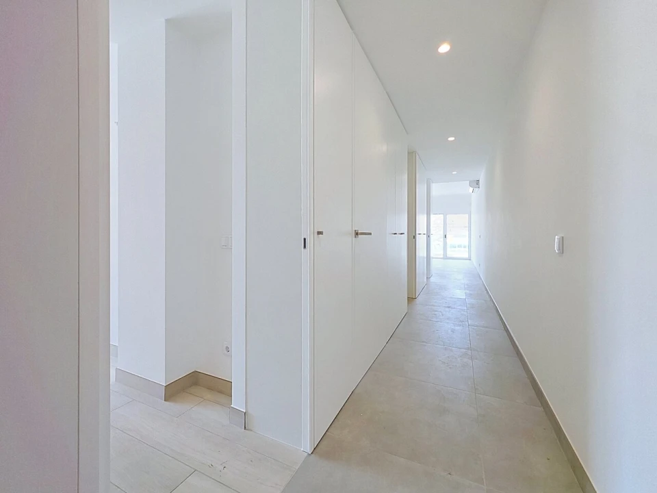 Apartamento T3 para Venda em Portimão Foto 3