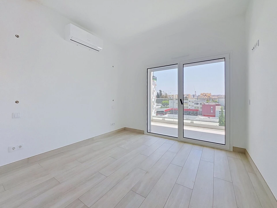 Apartamento T3 para Venda em Portimão Foto 4