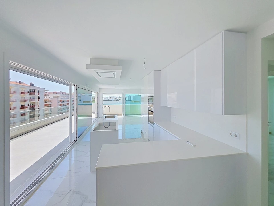 Apartamento T3 para Venda em Portimão Foto 6