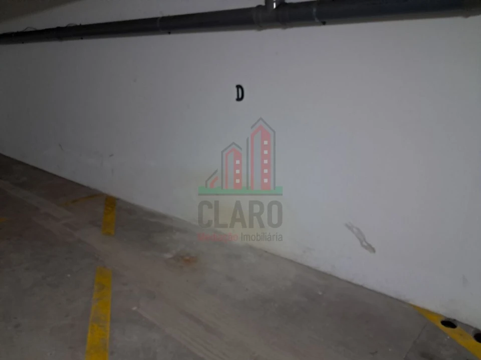 Apartamento T2 para Venda em Coimbrão Foto 31