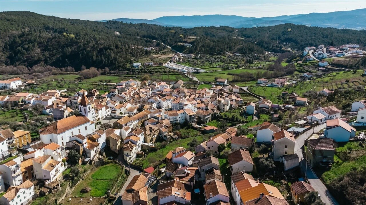 Moradia T4 para Venda em Casegas e Ourondo Foto 20