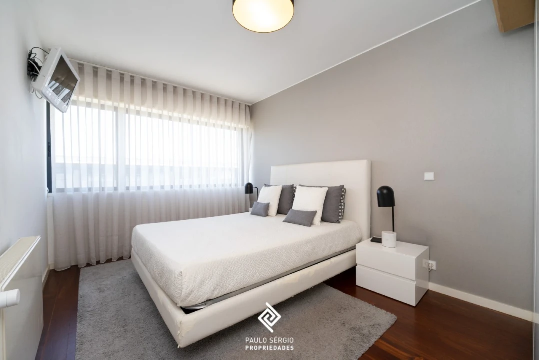 Apartamento T4 para Venda em Mafamude e Vilar do Paraíso Foto 10