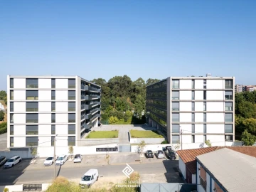 Apartamento T4 para Venda em Mafamude e Vilar do Paraíso