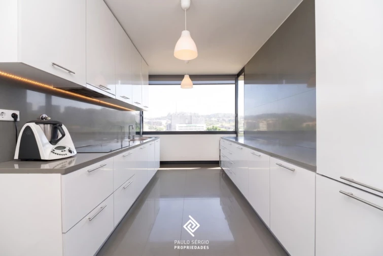 Apartamento T4 para Venda em Mafamude e Vilar do Paraíso Foto 7