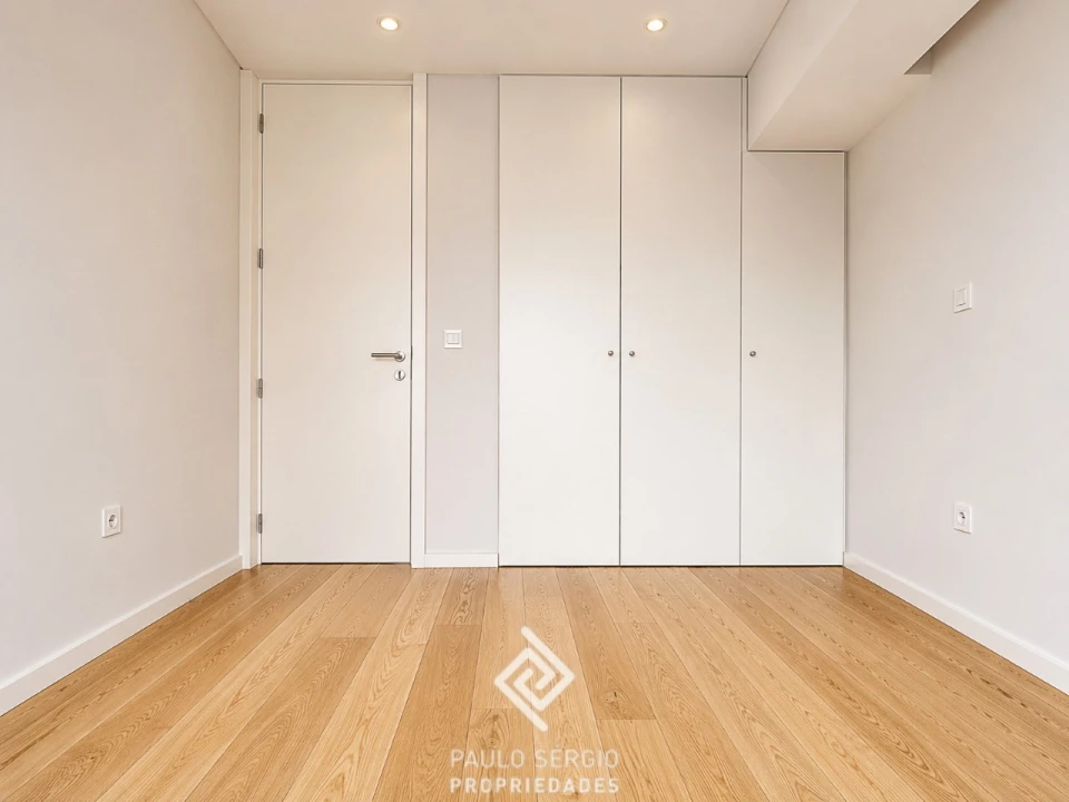 Apartamento T2 para Arrendamento em Aldoar, Foz do Douro e Nevogilde Foto 10