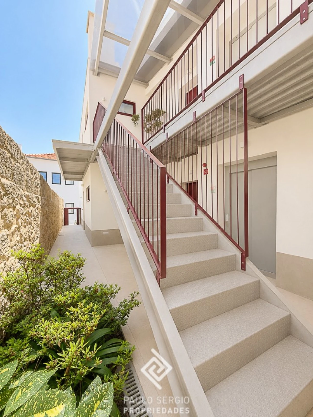 Apartamento T2 para Arrendamento em Aldoar, Foz do Douro e Nevogilde Foto 17