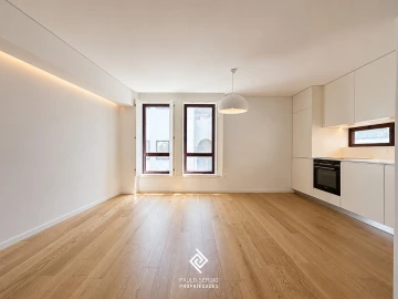 Apartamento T2 para Arrendamento em Aldoar, Foz do Douro e Nevogilde