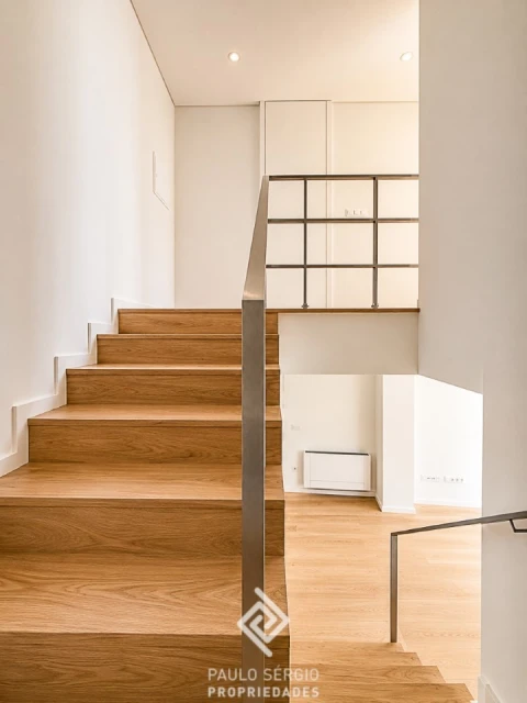 Apartamento T2 para Arrendamento em Aldoar, Foz do Douro e Nevogilde