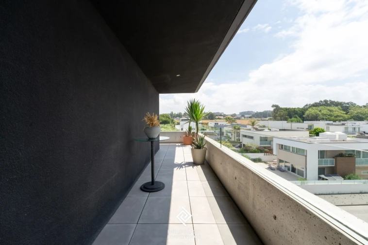 Apartamento T2 para Venda em Arcozelo Foto 16