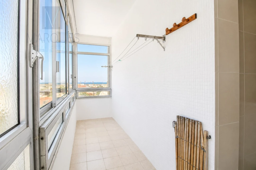 Apartamento T3 para Venda em Almada, Cova da Piedade, Pragal e Cacilhas Foto 6