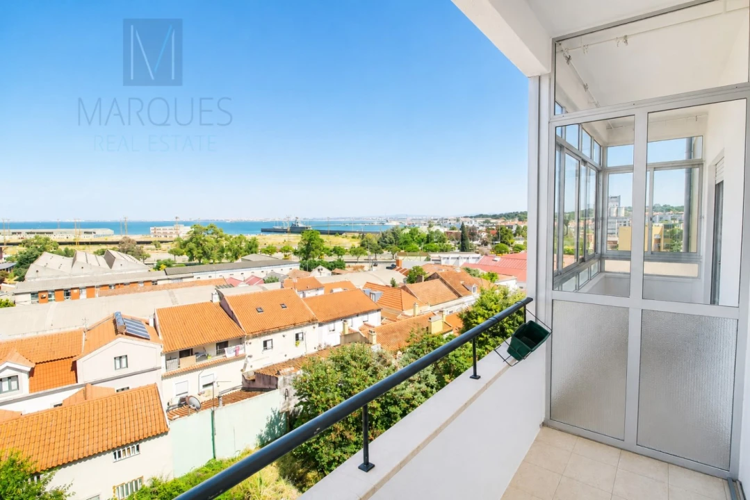 Apartamento T3 para Venda em Almada, Cova da Piedade, Pragal e Cacilhas Foto 13