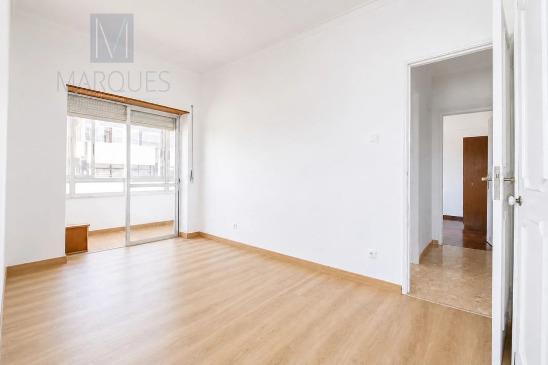 Apartamento T3 para Venda em Almada, Cova da Piedade, Pragal e Cacilhas Foto 20