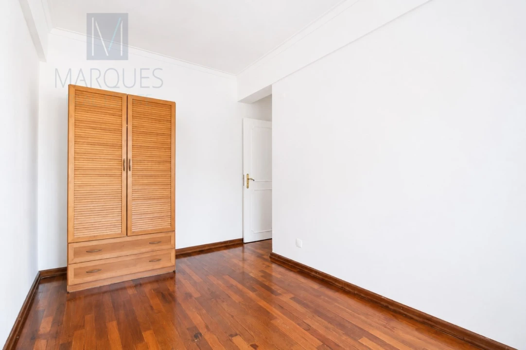 Apartamento T3 para Venda em Almada, Cova da Piedade, Pragal e Cacilhas Foto 26
