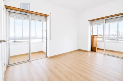 Apartamento T3 para Venda em Almada, Cova da Piedade, Pragal e Cacilhas