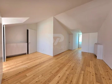 Apartamento T3 para Arrendamento em Campo de Ourique