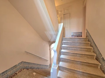 Apartamento T3 para Arrendamento em Campo de Ourique