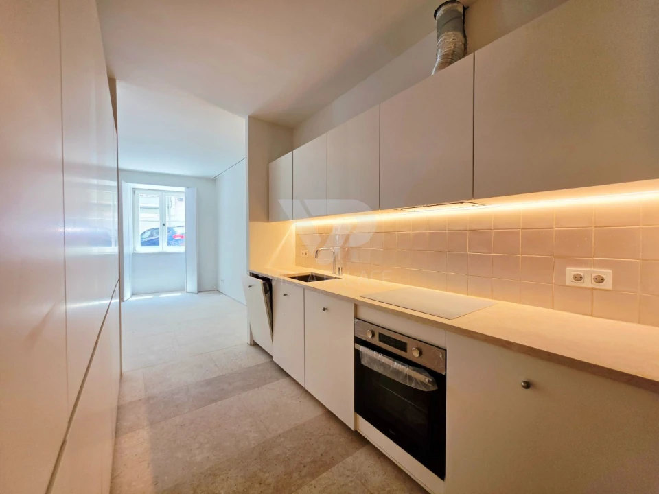 Apartamento T1 para Arrendamento em Campo de Ourique Foto 6