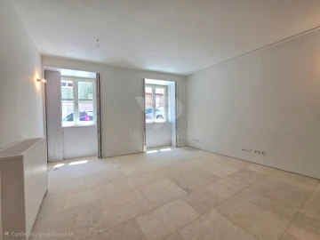 Apartamento T1 para Arrendamento em Campo de Ourique