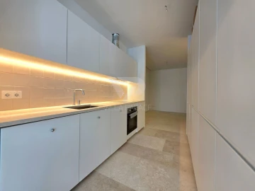 Apartamento T1 para Arrendamento em Campo de Ourique