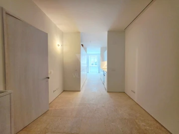 Apartamento T1 para Arrendamento em Campo de Ourique