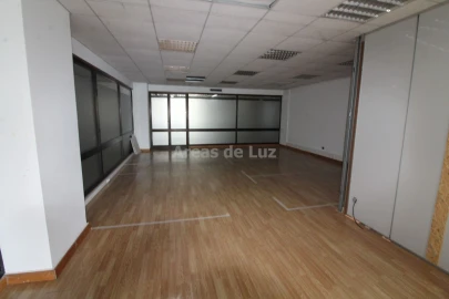 Escritório para Venda em Leiria, Pousos, Barreira e Cortes