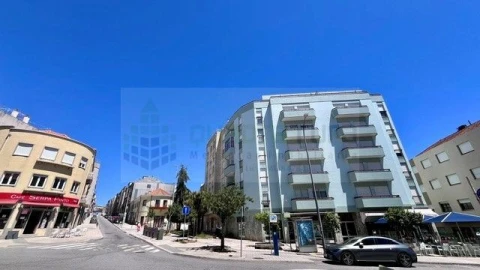Apartamento T4 para Venda em Cedofeita, Santo Ildefonso, Sé, Miragaia, São Nicolau e Vitória
