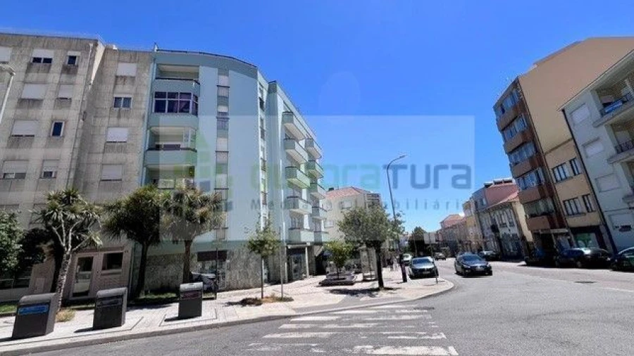 Apartamento T3 para Venda em Cedofeita, Santo Ildefonso, Sé, Miragaia, São Nicolau e Vitória Foto 25
