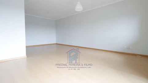 Apartamento T2 para Venda em Baguim do Monte (Rio Tinto)