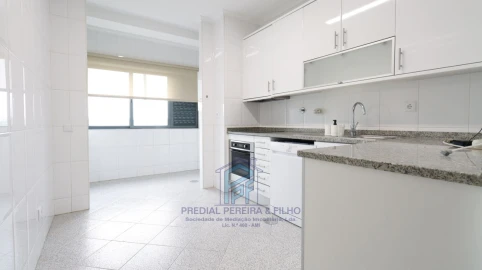 Apartamento T2 para Venda em Baguim do Monte (Rio Tinto)