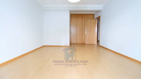 Apartamento T2 para Venda em Baguim do Monte (Rio Tinto)