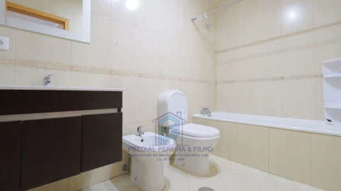 Apartamento T2 para Venda em Baguim do Monte (Rio Tinto)