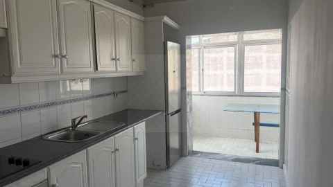 Apartamento T3 para Venda em Nossa Senhora do Pópulo, Coto e São Gregório