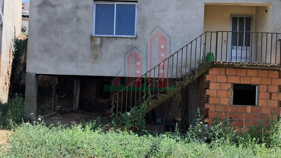 Moradia T4 para Venda em Serpins