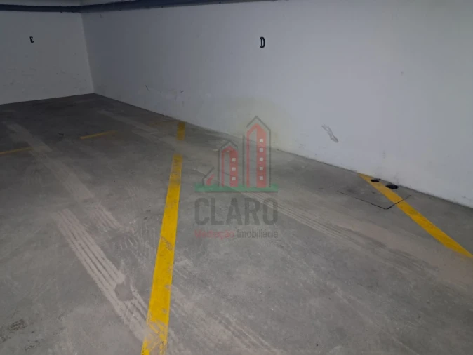 Apartamento T2 para Venda em Coimbrão Foto 30