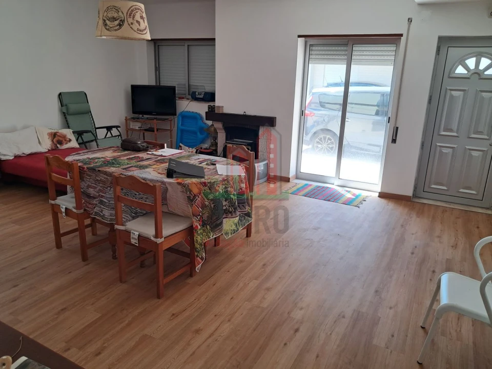 Apartamento T2 para Venda em Coimbrão Foto 24