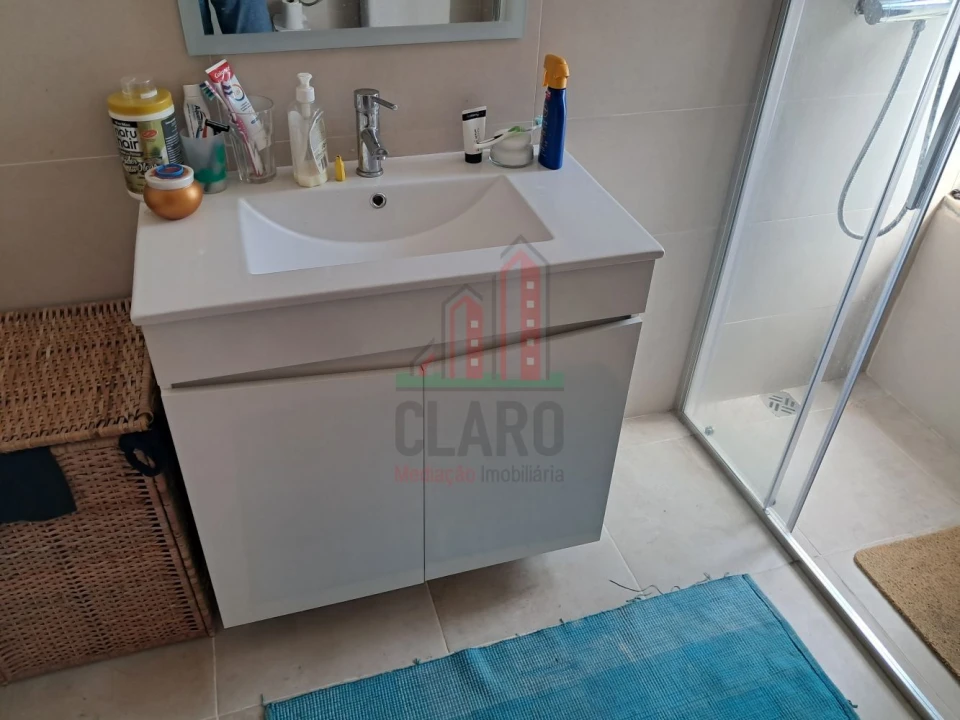 Apartamento T2 para Venda em Coimbrão Foto 21