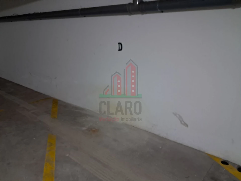 Apartamento T2 para Venda em Coimbrão Foto 31
