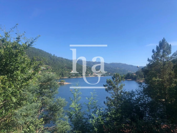 Moradia T4 para Venda em Vilar da Veiga Foto 3