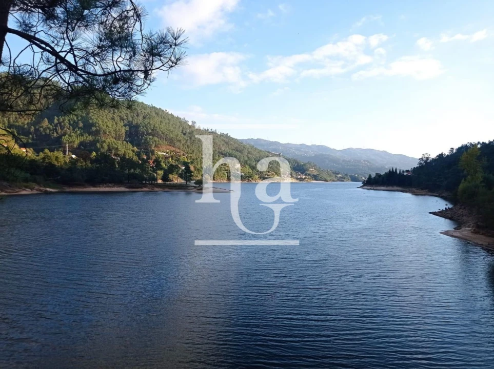 Moradia T4 para Venda em Vilar da Veiga Foto 2