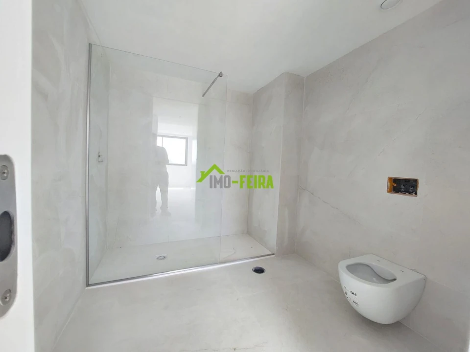 Apartamento T2 para Venda em São João da Madeira Foto 12