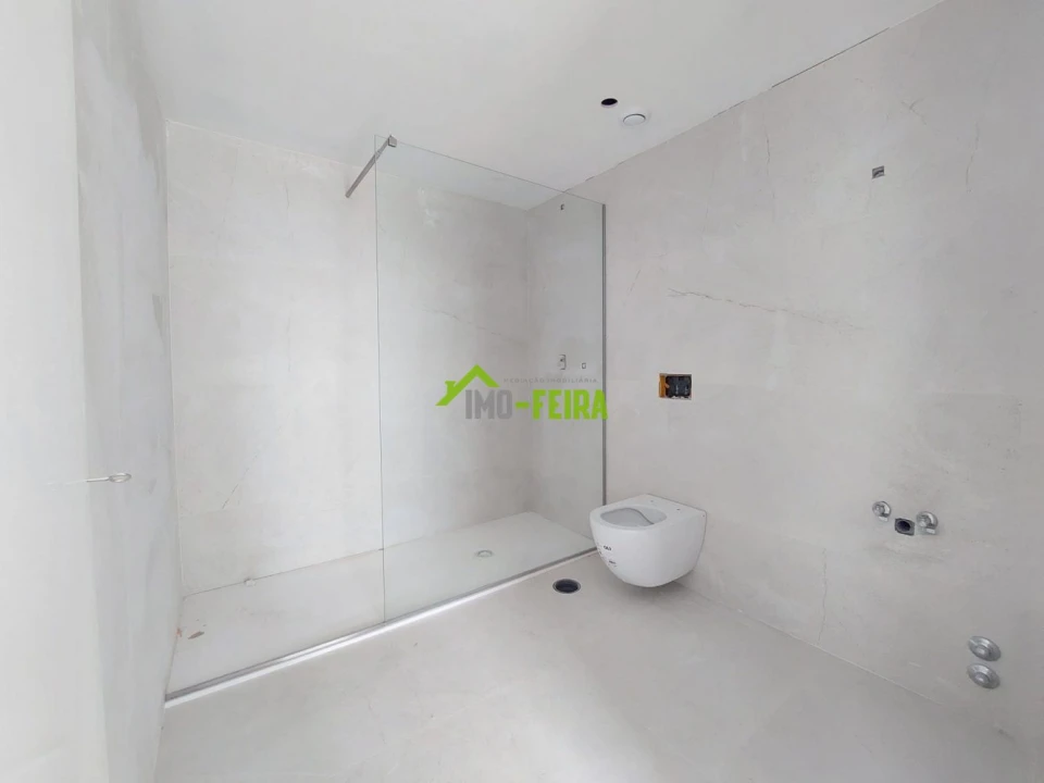 Apartamento T2 para Venda em São João da Madeira Foto 10