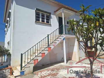 Moradia T3 para Venda em Cadaval e Pêro Moniz